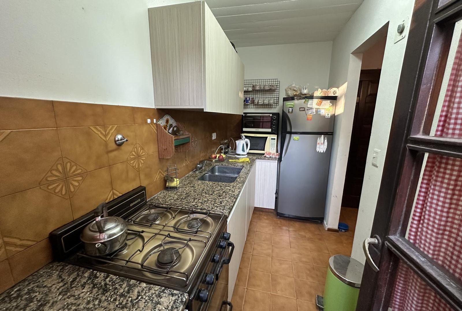 Foto de PH 2 dormitorios con parrilla en alquiler temporario Pinamar, imagen 2