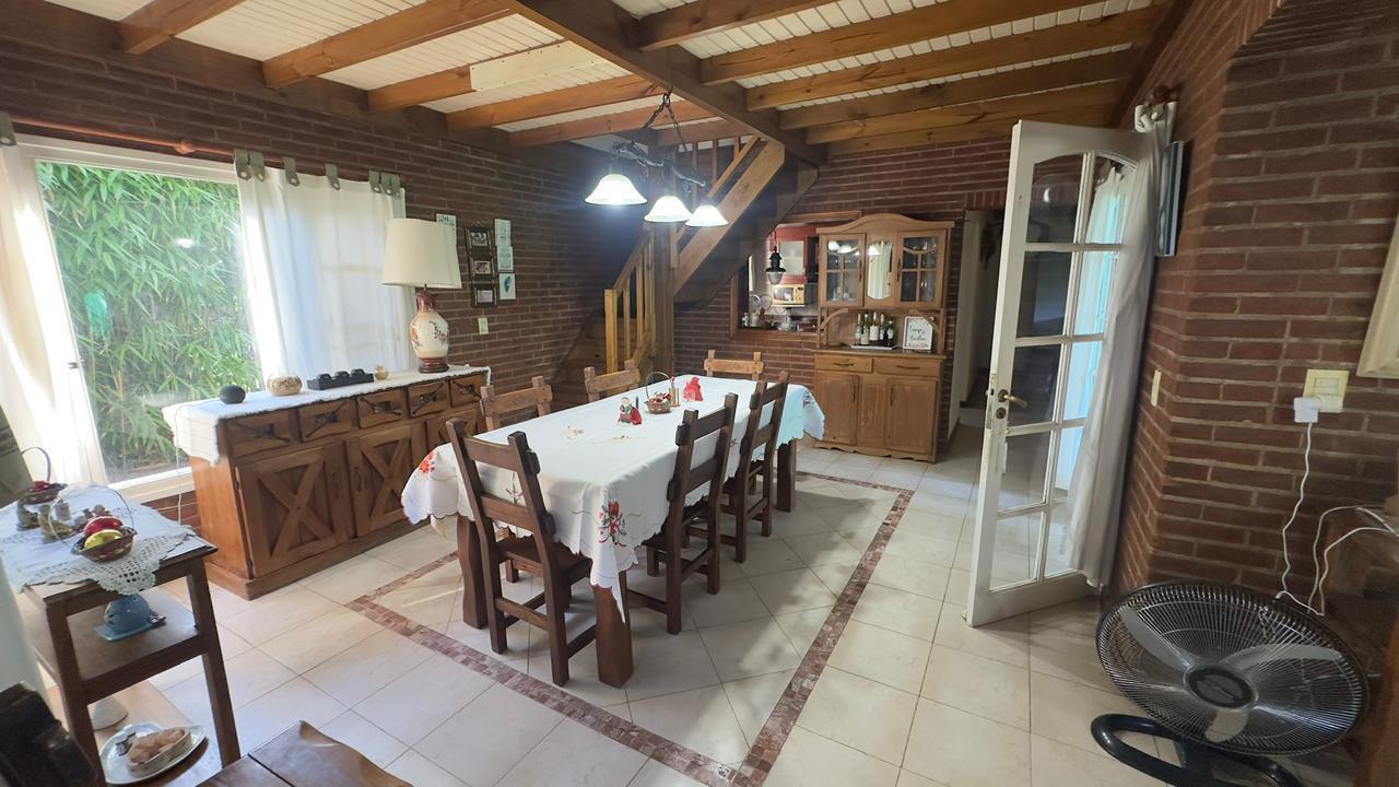 Casa 4 dormitorios alquiler temporario en Pinamar