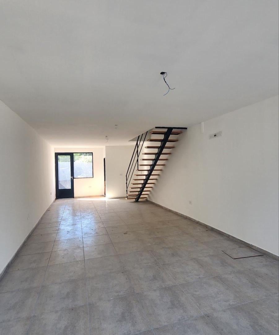 Foto de Alquiler de local en City Bell de 95 m2, imagen 2