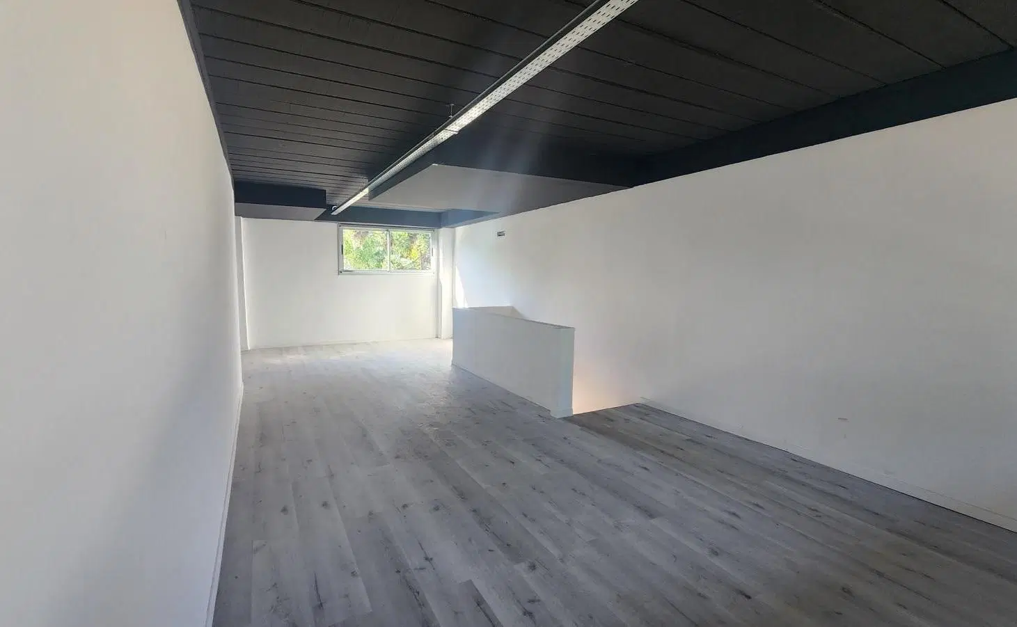 Alquiler de local en City Bell de 95 m2 5