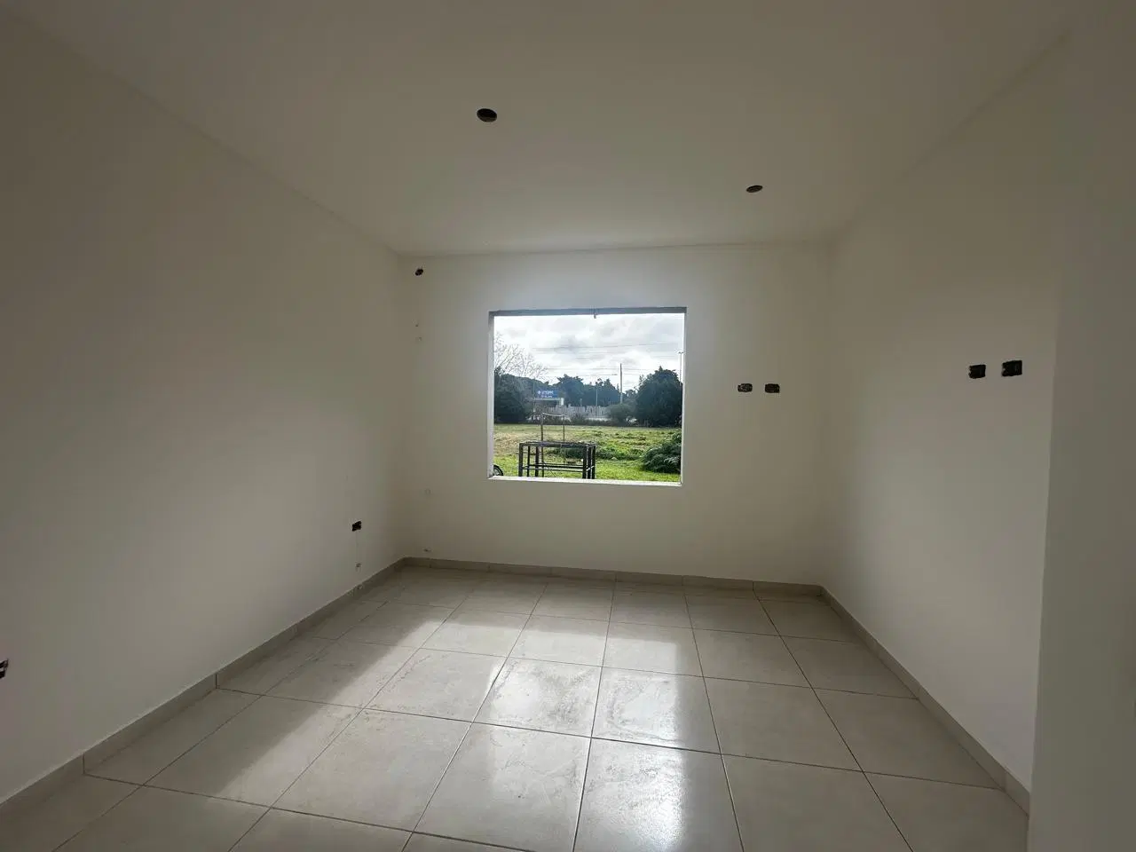 Casa en venta 2 dormitorios con parrilla Villa Elisa 8