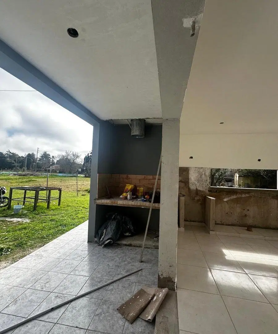 Casa en venta 2 dormitorios con parrilla Villa Elisa 4