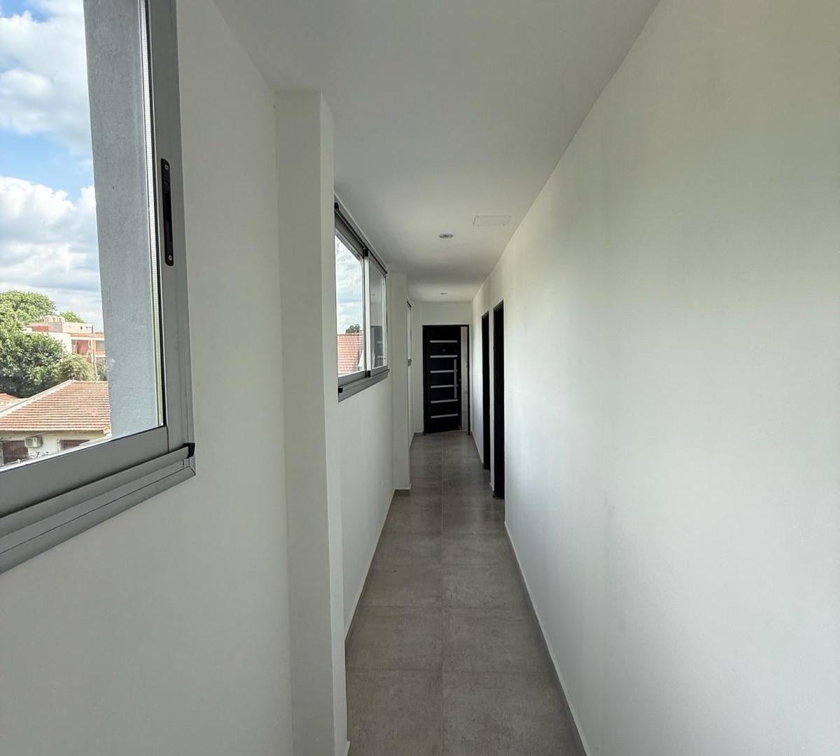 Foto de Alquiler de oficina 45 m2 en el pulmón de City Bell, imagen 4