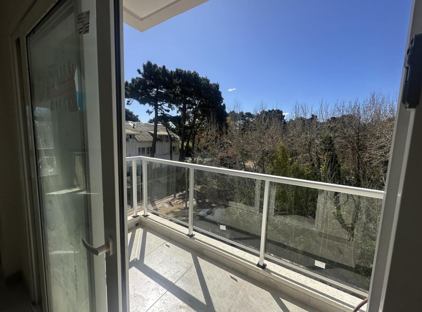 Foto de Departamento en venta 2 dormitorios balcon con parrilla Pinamar, imagen 5