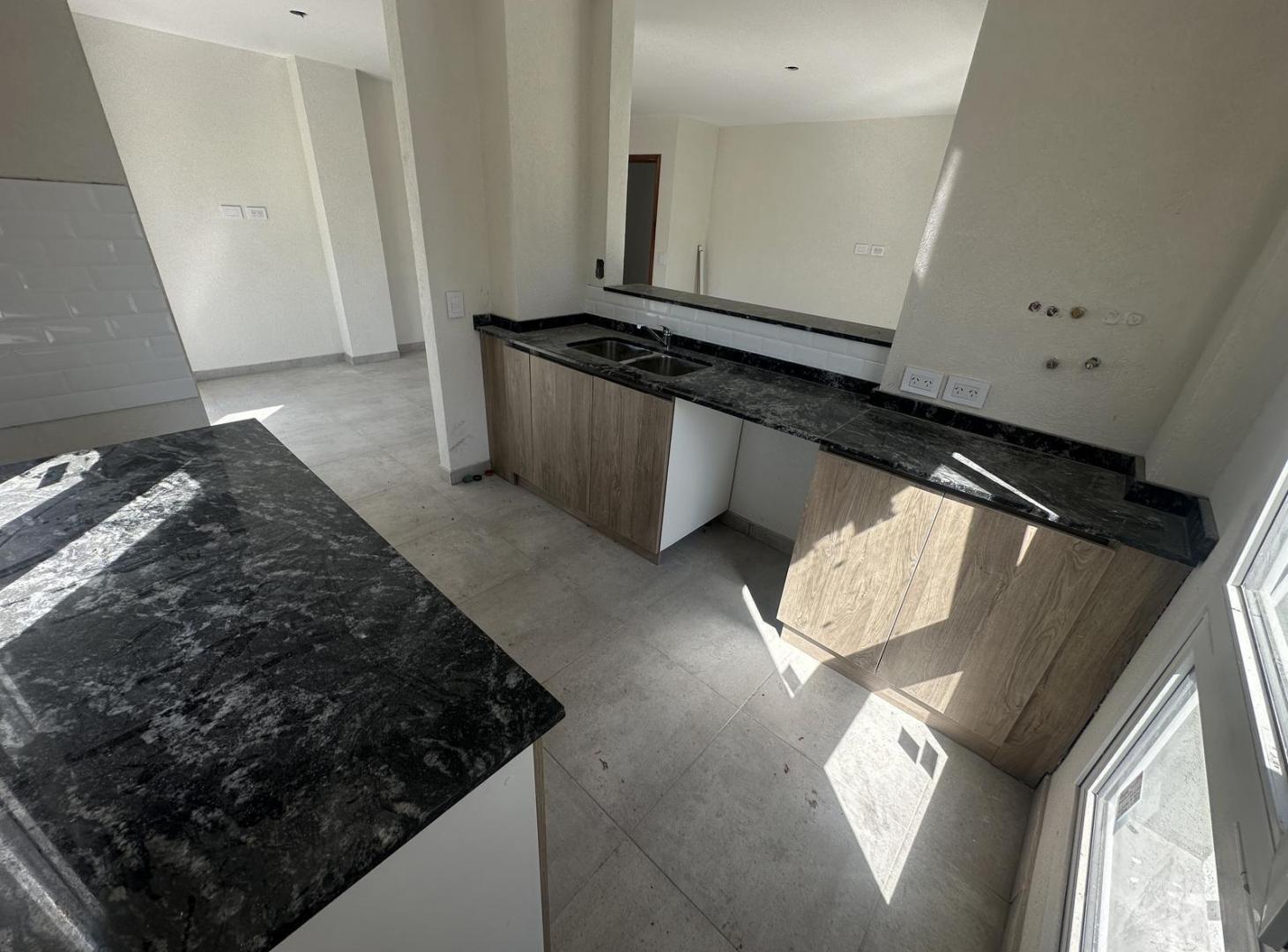 Foto de Departamento en venta 2 dormitorios balcon con parrilla Pinamar, imagen 4