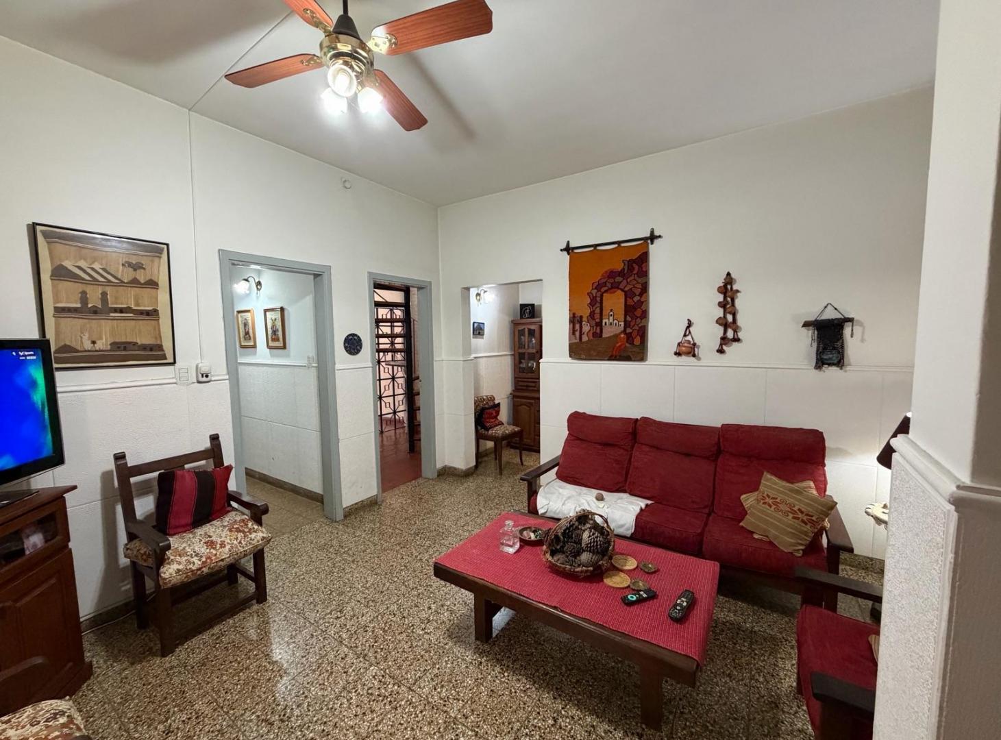 Foto de Venta de casa en La Plata, 3 dormitorios y pileta, imagen 3