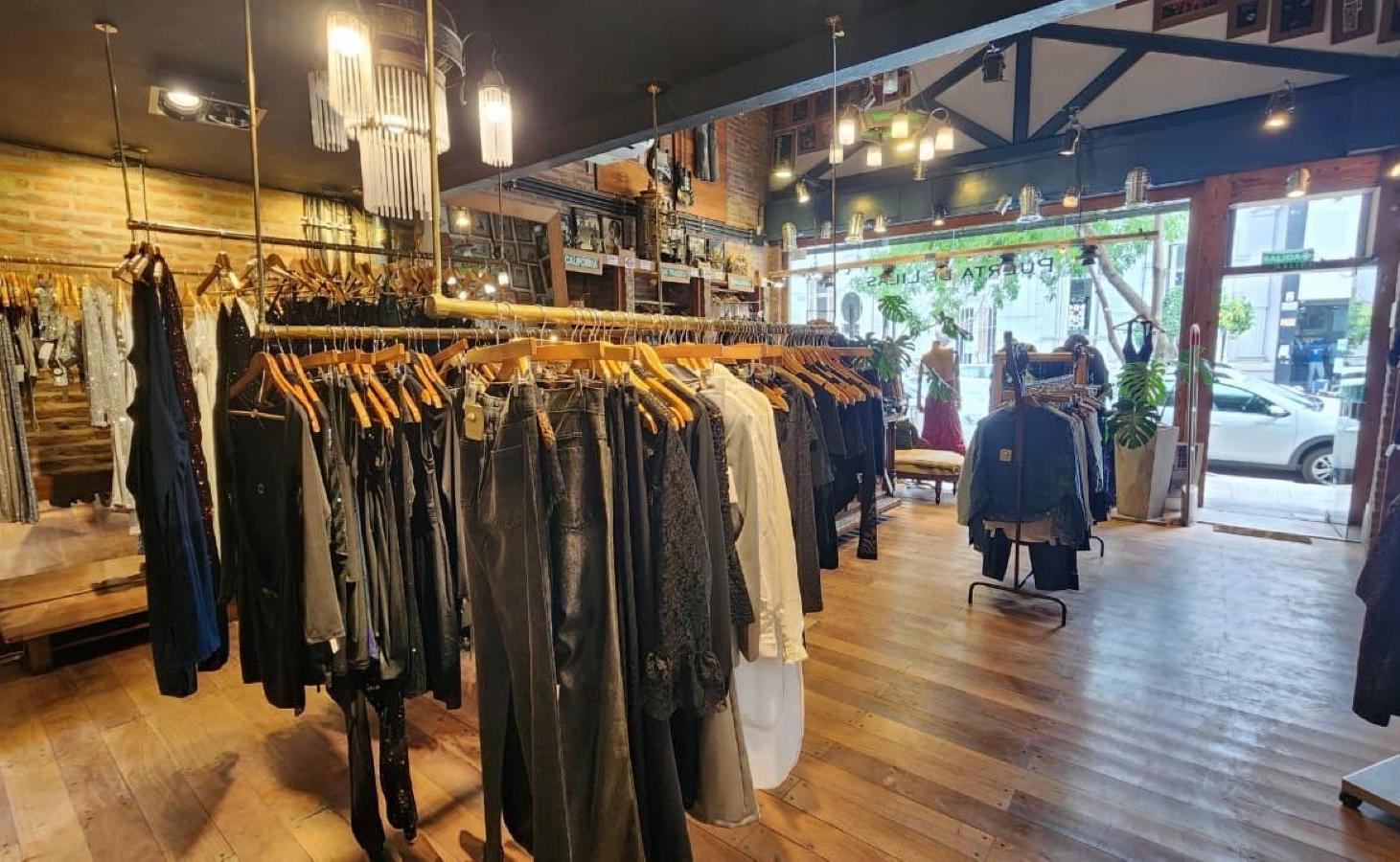 Foto de Venta de amplio local en el pulmón del casco, imagen 3