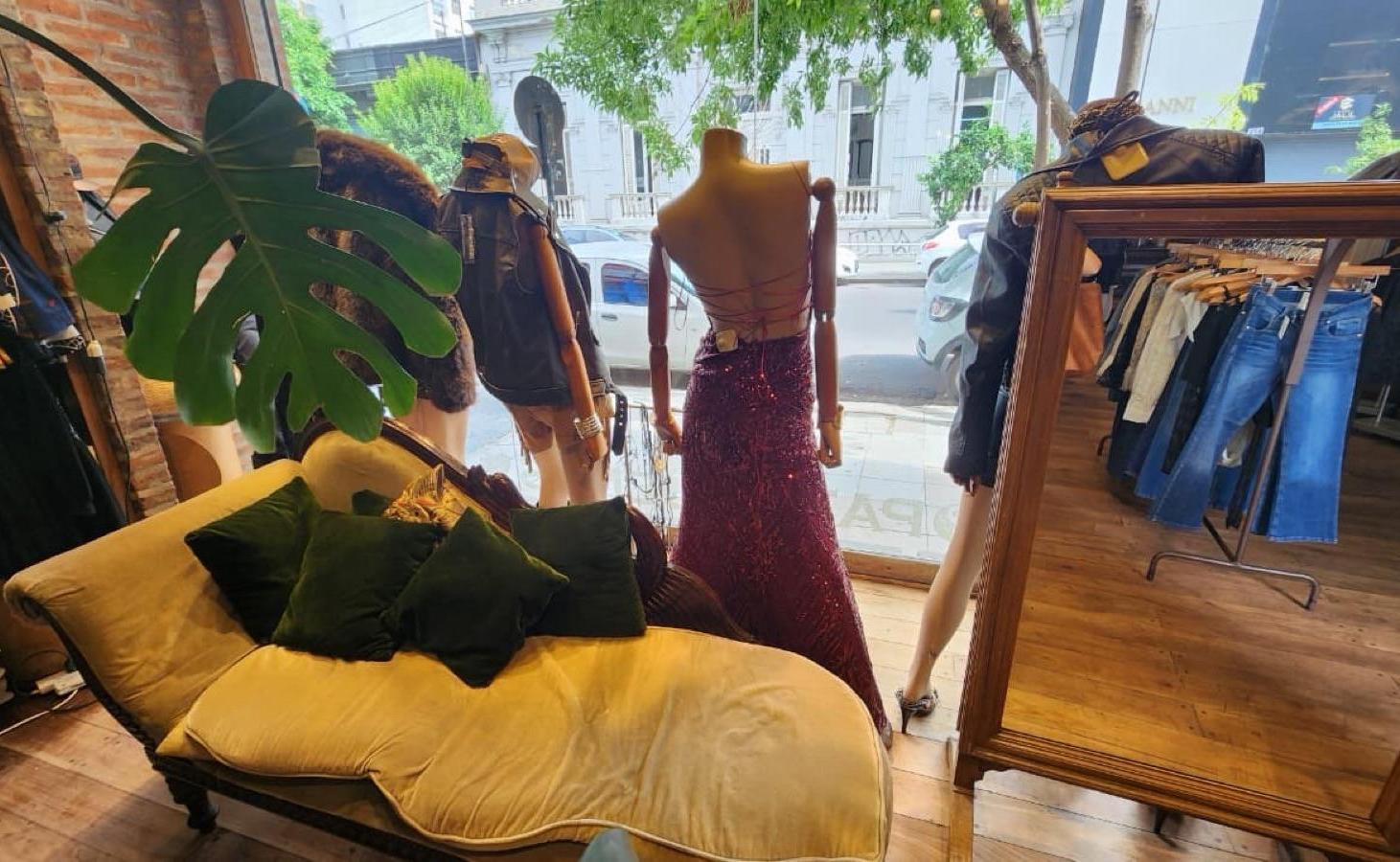 Foto de Venta de amplio local en el pulmón del casco, imagen 5