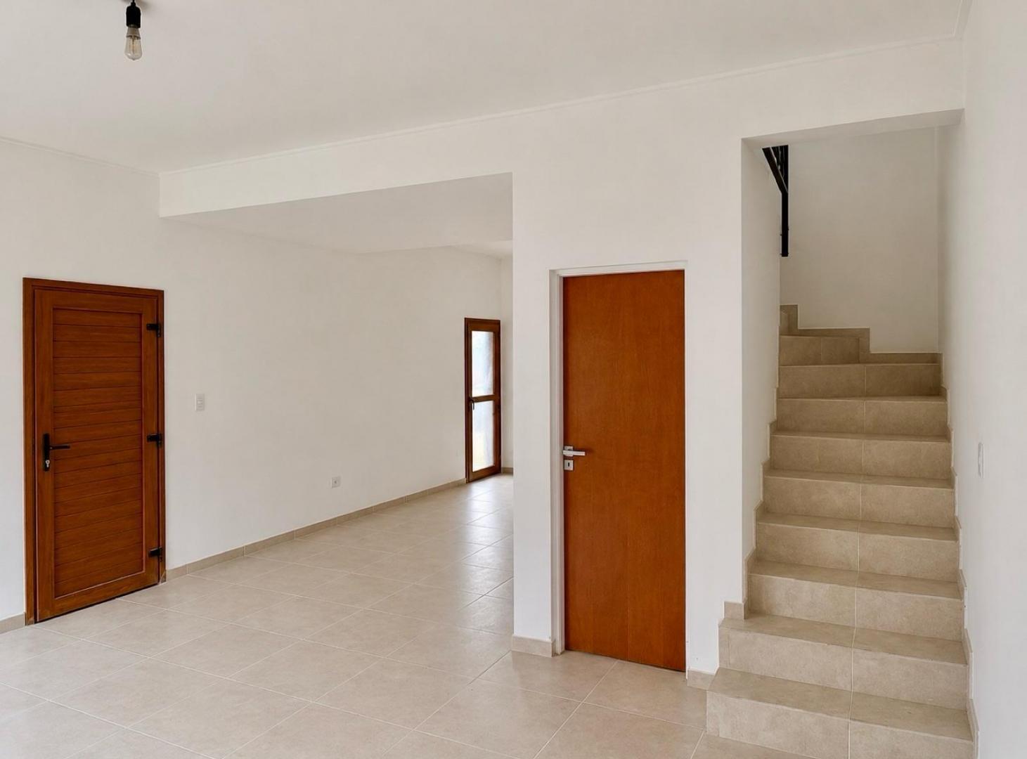 Foto de Dúplex a Estrenar en Venta en Manuel B Gonnet con Jardín, 2 Dormitorios, imagen 4