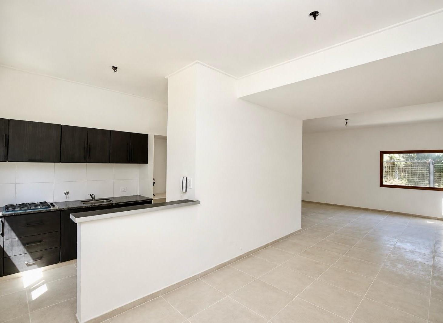 Foto de Dúplex a Estrenar en Venta en Manuel B Gonnet con Jardín, 2 Dormitorios, imagen 5