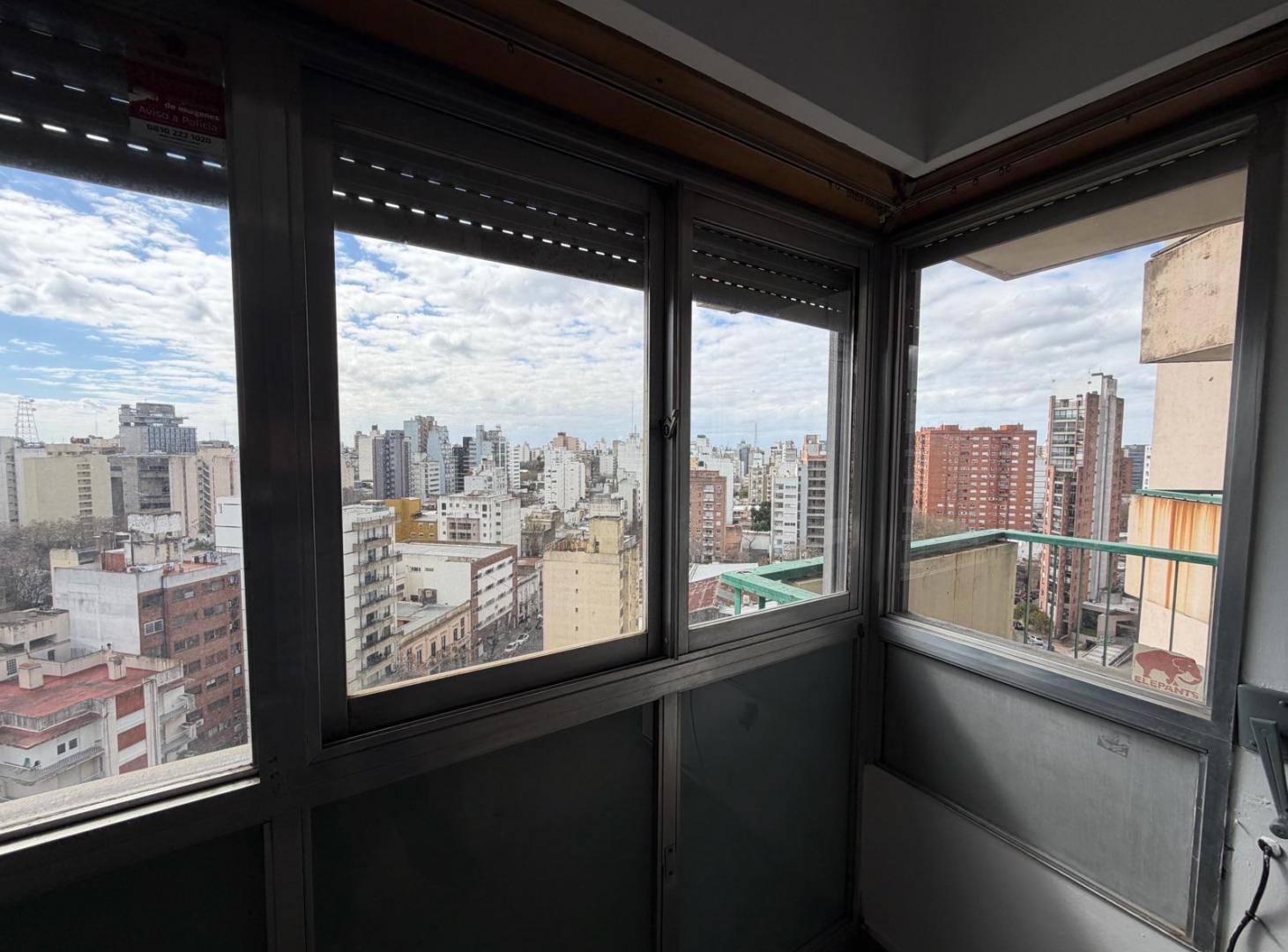 Foto de Departamento de 5 dormitorios en calle 11 entre 56 y diag. 74, imagen 5