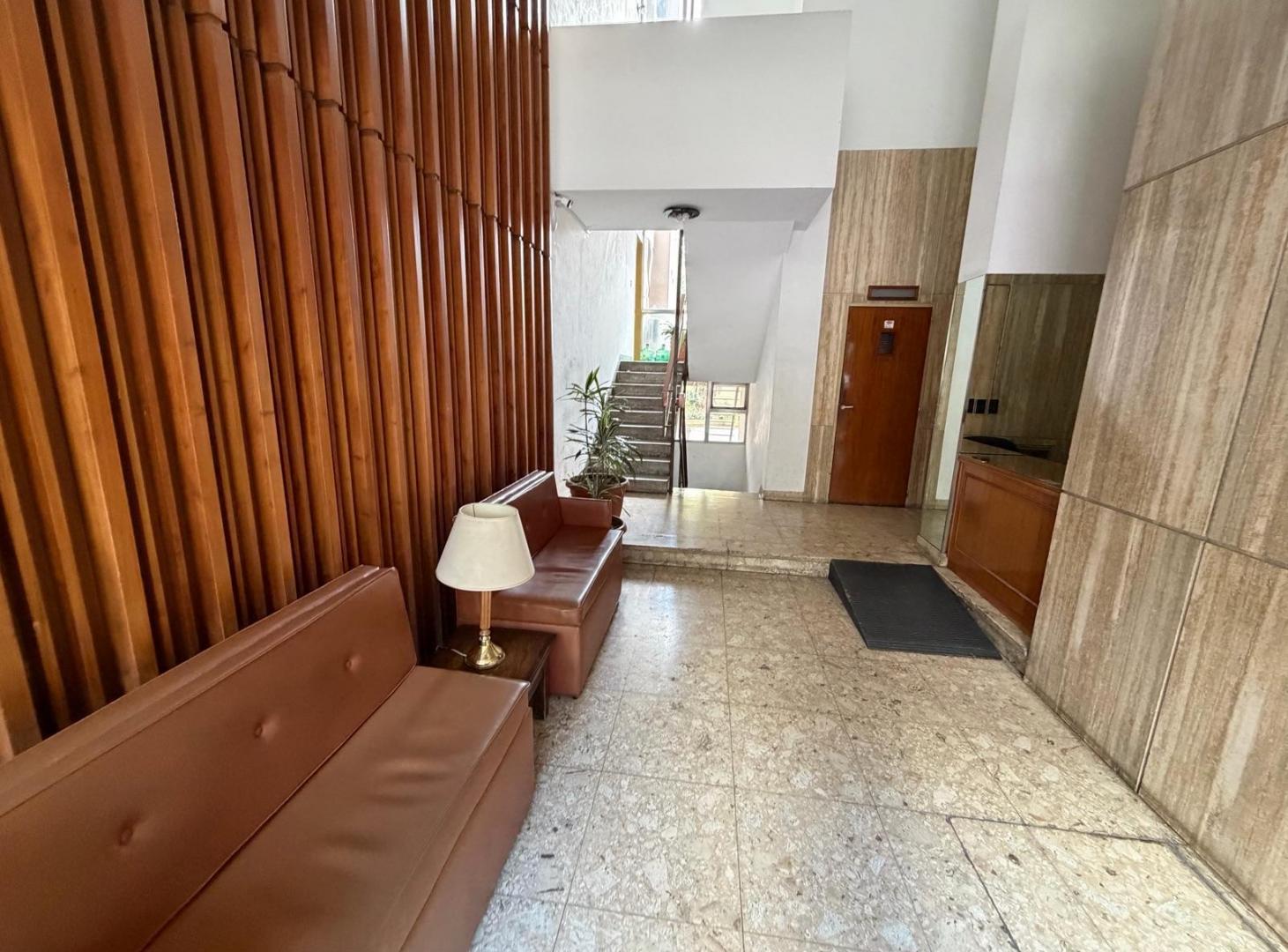 Foto de Departamento de 5 dormitorios en calle 11 entre 56 y diag. 74, imagen 4