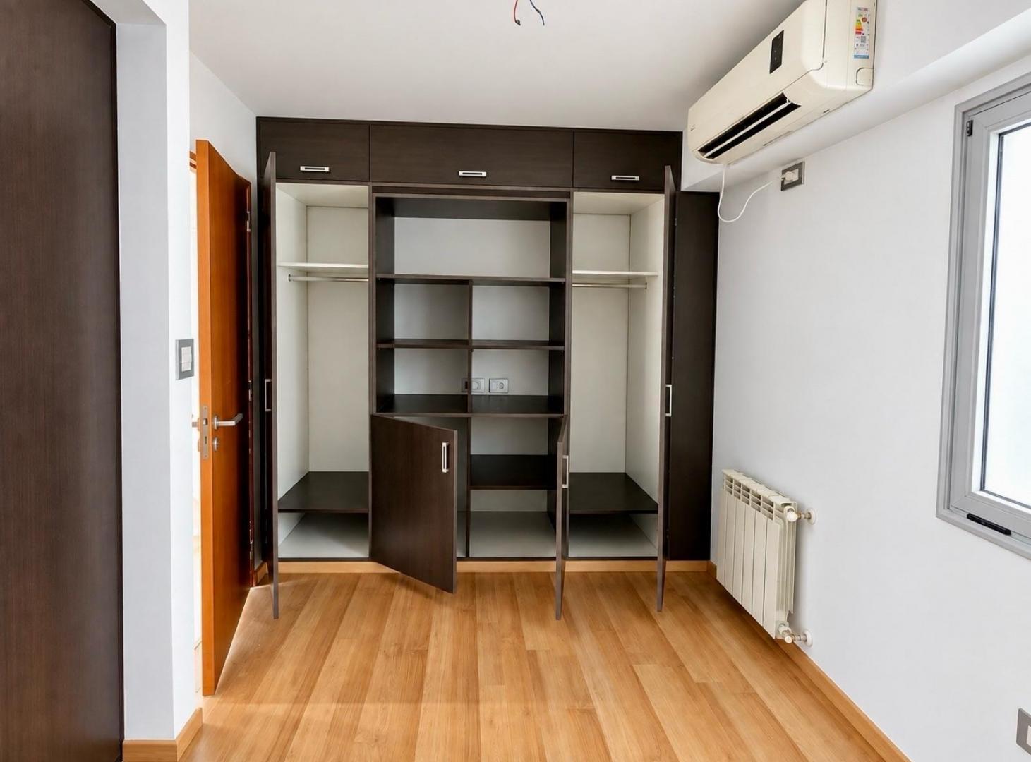 Foto de Departamento 2 Dormitorios con Cochera y Balcon al Frente en Venta en, imagen 2