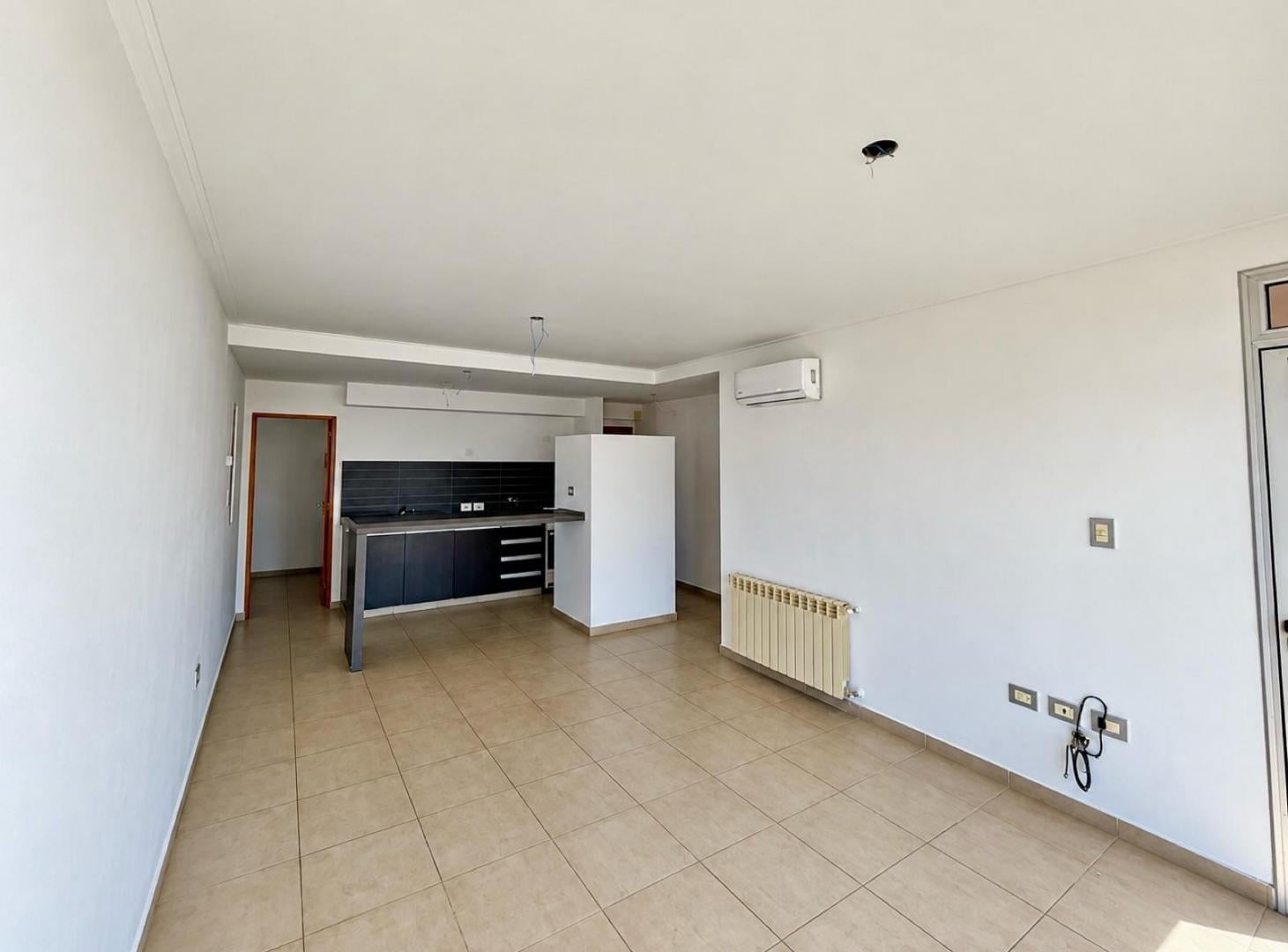 Foto de Departamento 2 Dormitorios con Cochera y Balcon al Frente en Venta en, imagen 5