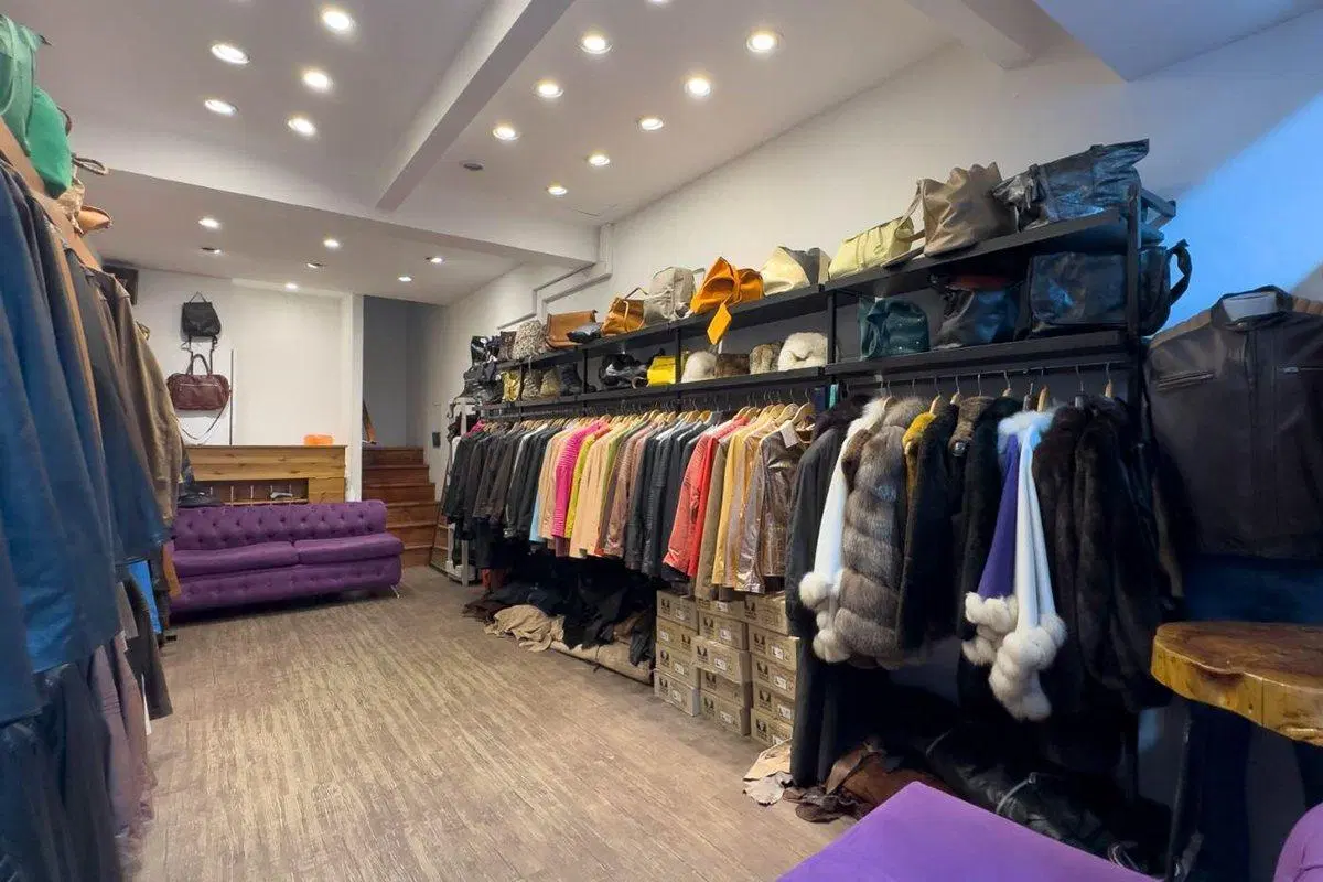VENTA LOCAL COMERCIAL CON RENTA EN MICROCENTRO 2