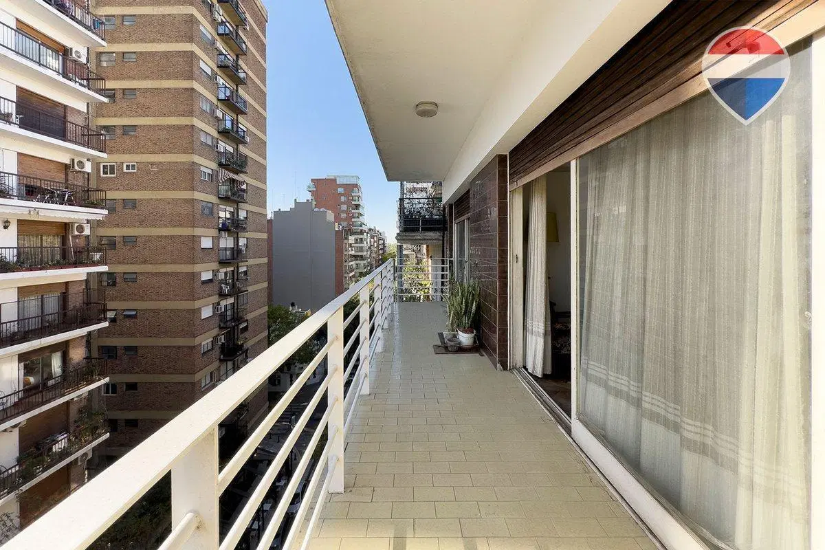 Vende 4 amb luminoso c/ cochera en Las Cañitas 3