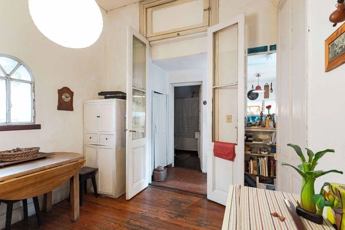 Venta casa 5 ambientes con local en Balvanera 3