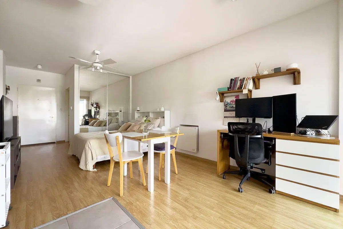 VENTA MONOAMBIENTE CON BALCON EN BALVANERA 3