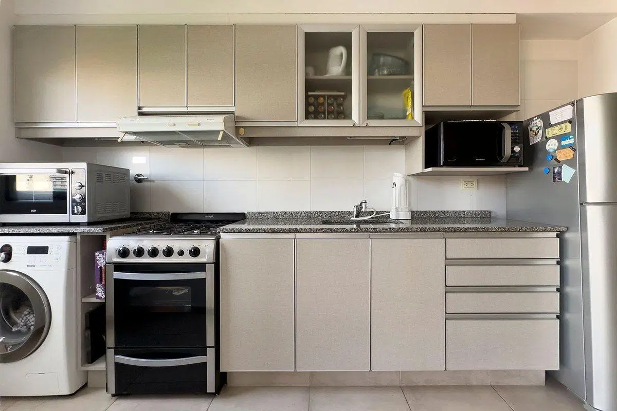 VENTA MONOAMBIENTE CON BALCON EN BALVANERA 4