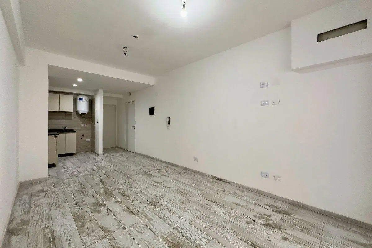 Monoambiente c/patio – Balvanera 3