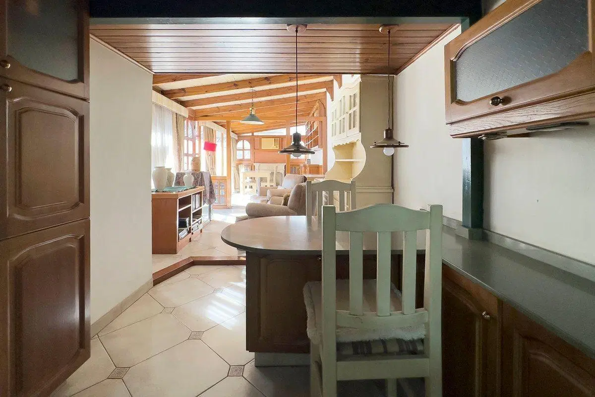 VENTA ALMAGRO 3 AMB CON PATIO COCHERA (219m2) 5