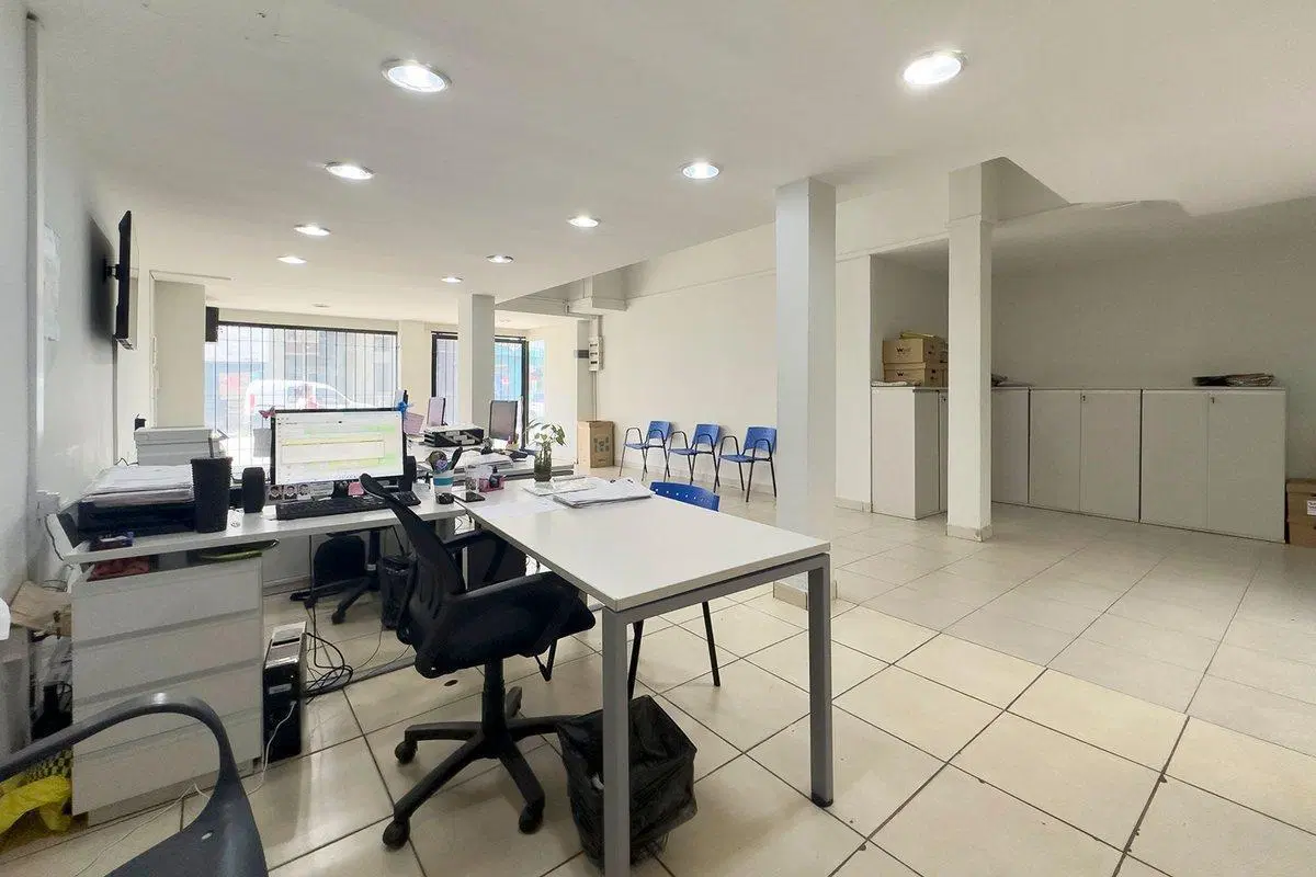 VENTA LOCAL COMERCIAL,ZONA SAN MARTIN CENTRO 4