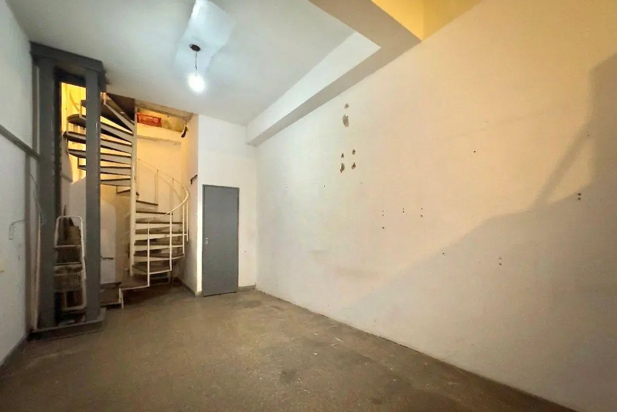 VENTA LOCAL COMERCIAL CON RENTA EN MICROCENTRO 3
