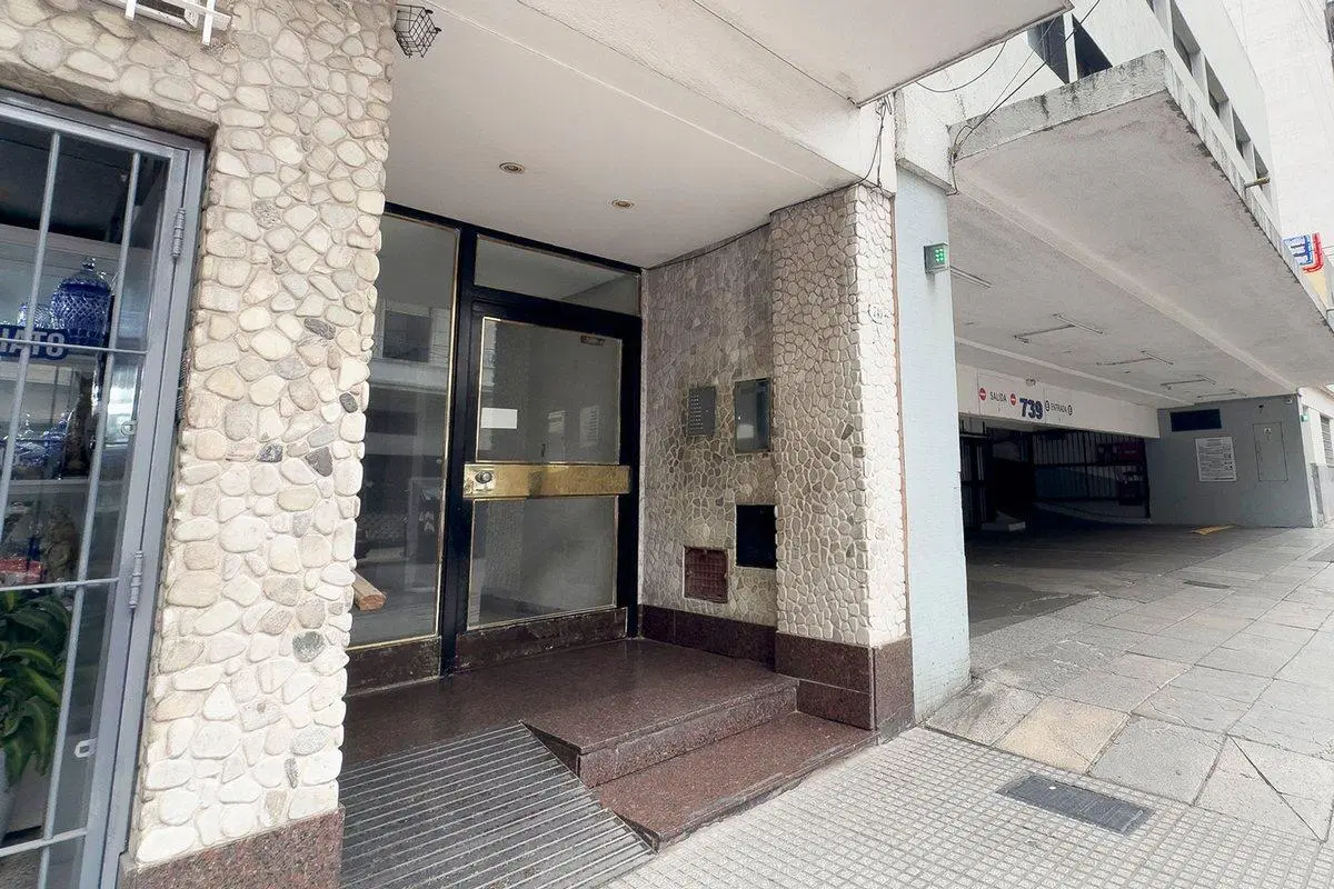 ALMAGRO VENTA 2 AMB C/PATIO A MTS AV CORRIENTES 2