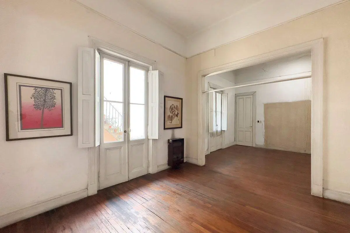 Venta casa 5 ambientes con local en Balvanera 2