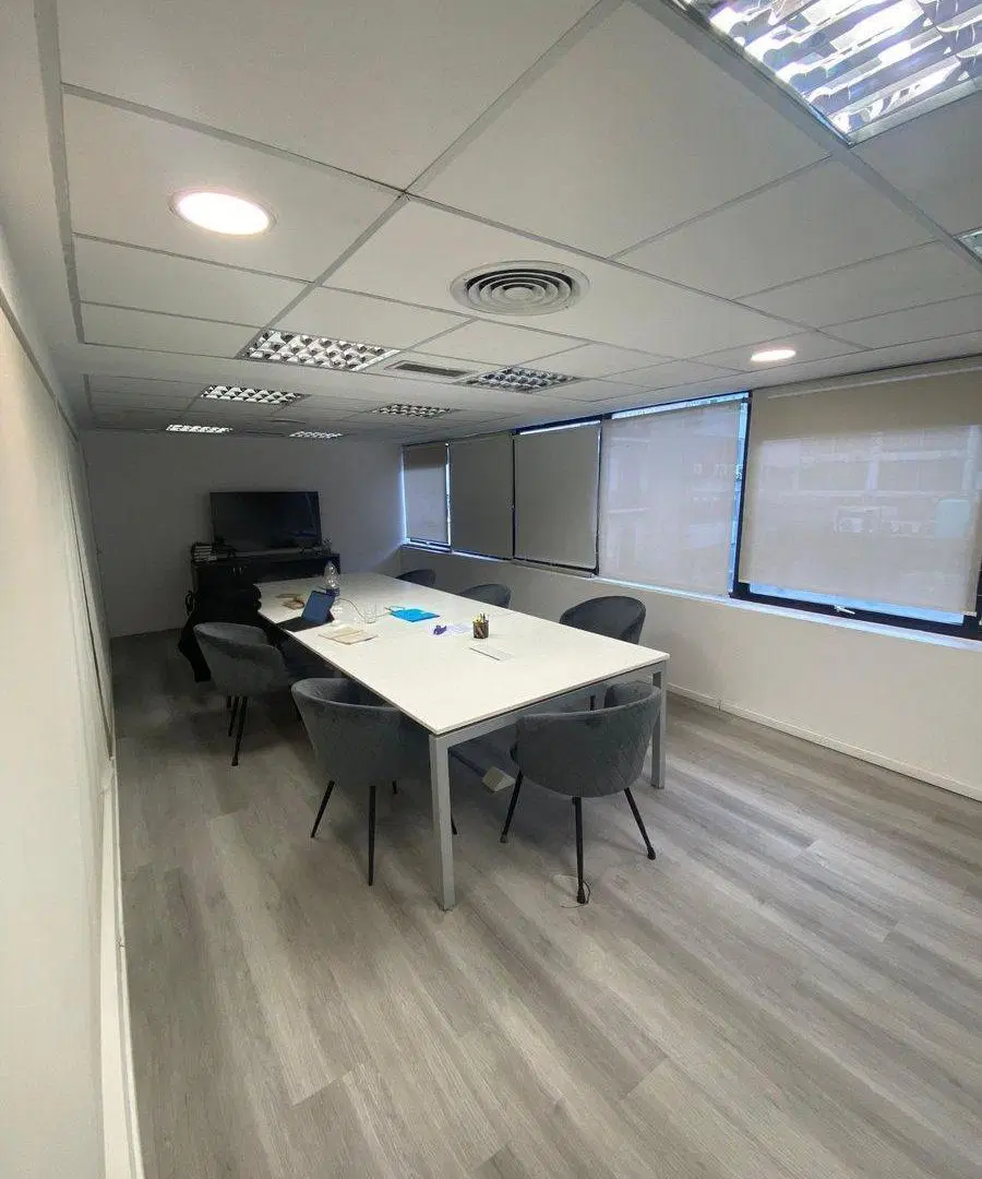 ALQUILER OFICINA EN RETIRO 5