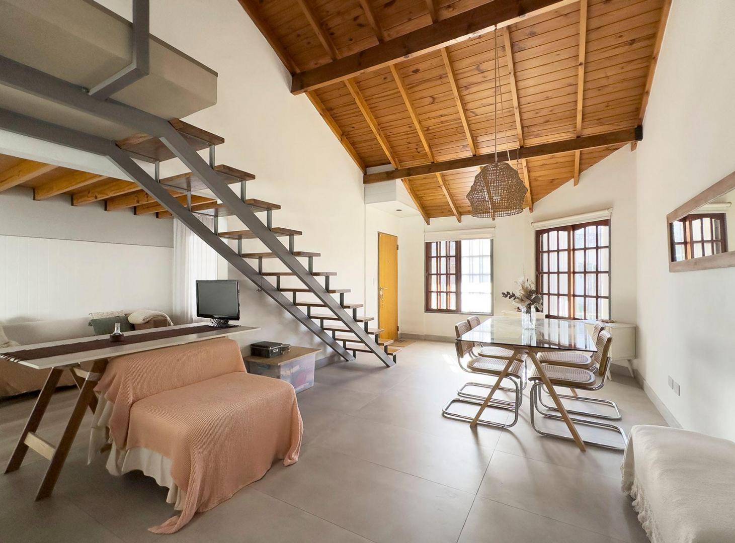 Foto de VENTA CASA 4 AMBIENTES C/PILETA,ZONA EL PALOMAR, imagen 5