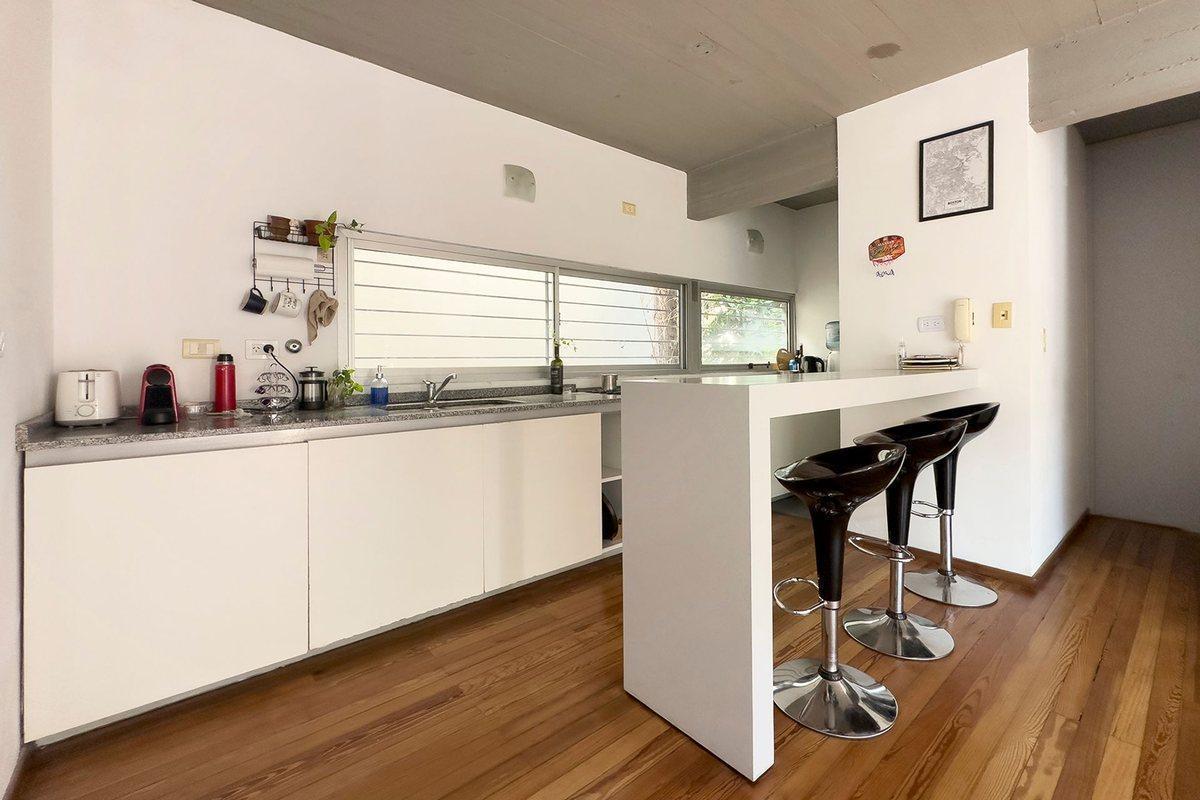 Foto de Venta - Depto 2 Amb c/Coch y Balcon - San Isidro, imagen 2