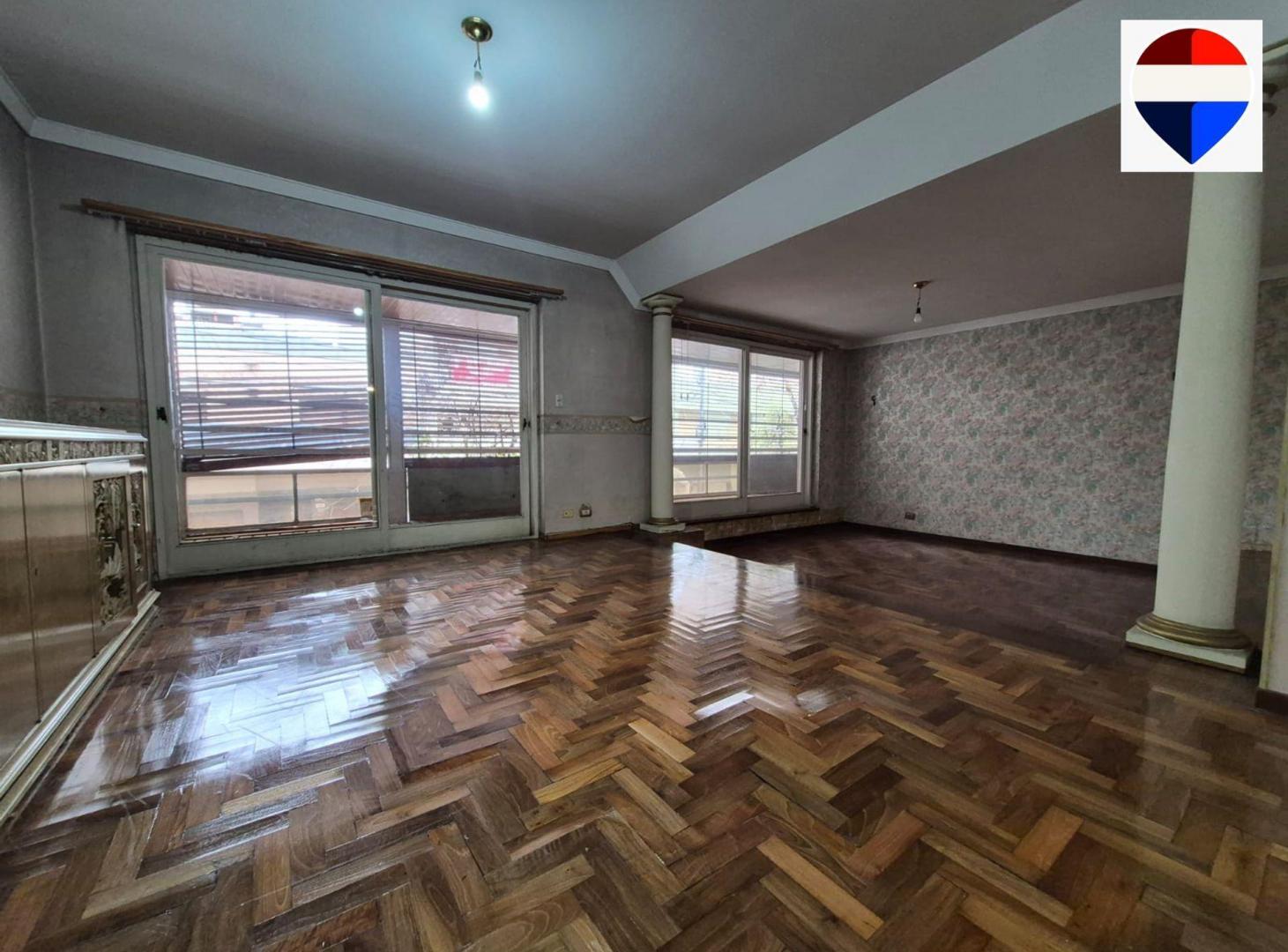 Foto de Venta departamento 4 amb, dep y cochera en Flores, imagen 1