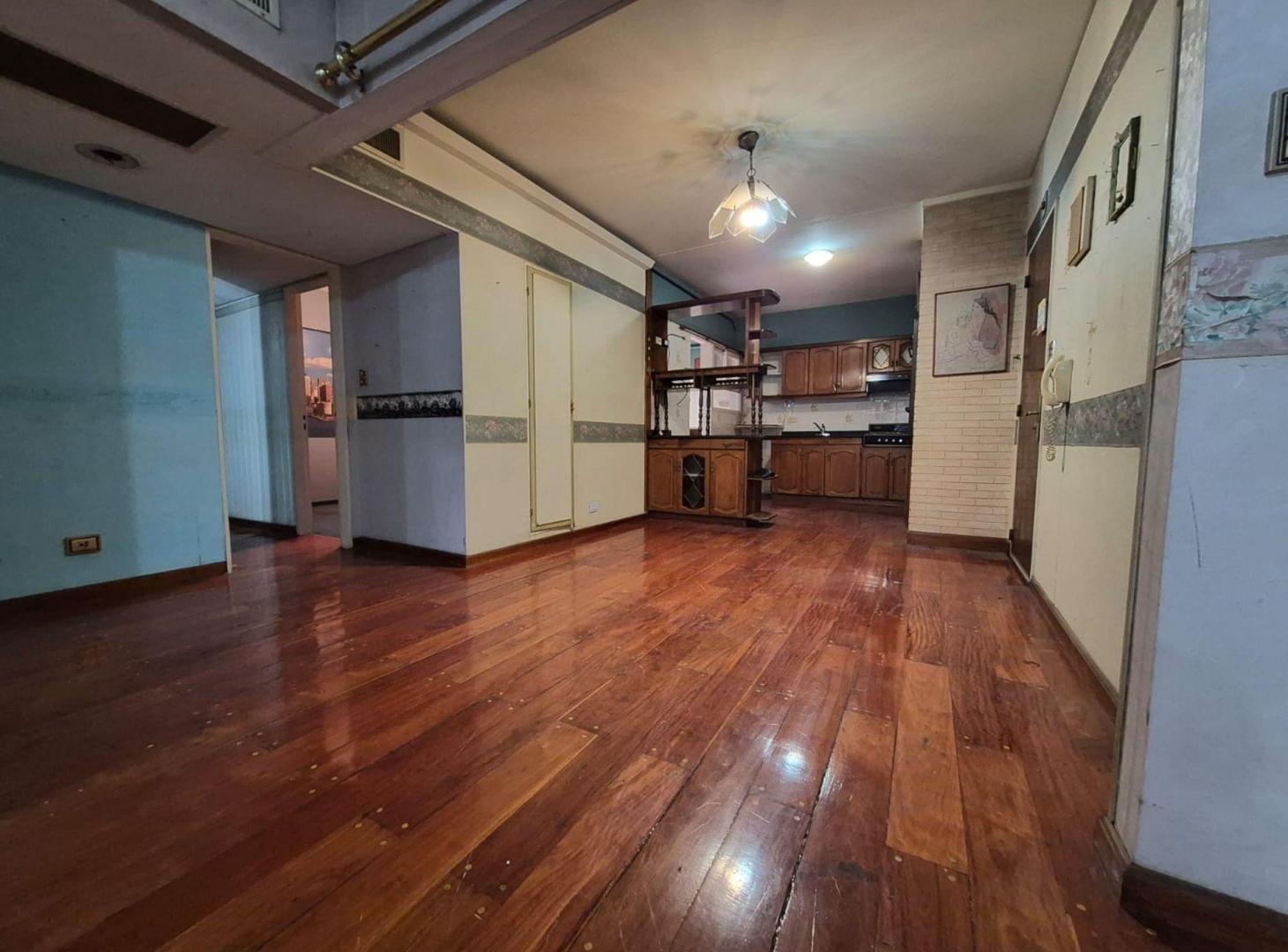 Foto de Venta departamento 4 amb, dep y cochera en Flores, imagen 5