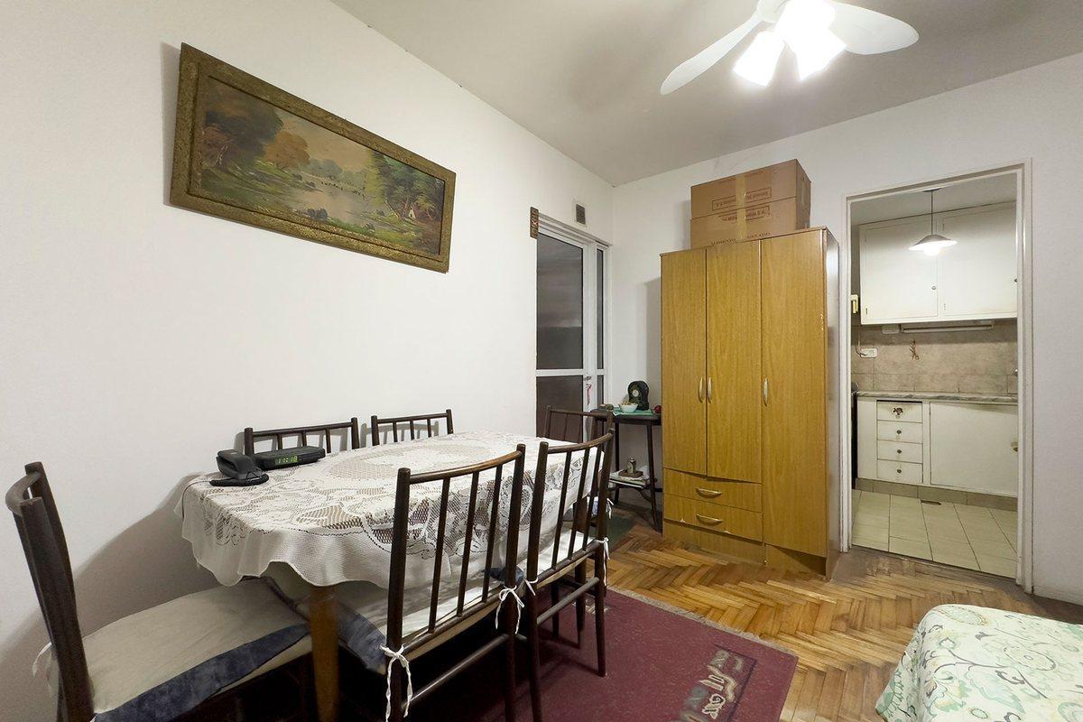 Foto de ALMAGRO VENTA 2 AMB C/PATIO A MTS AV CORRIENTES, imagen 4