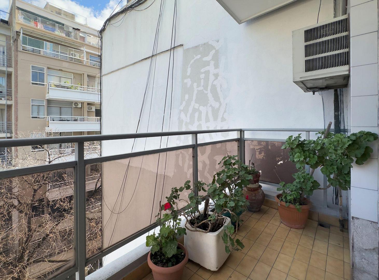 Foto de VENTA CABALLITO 3 AMB. CON 2 COCHERAS Y BALCON, imagen 2