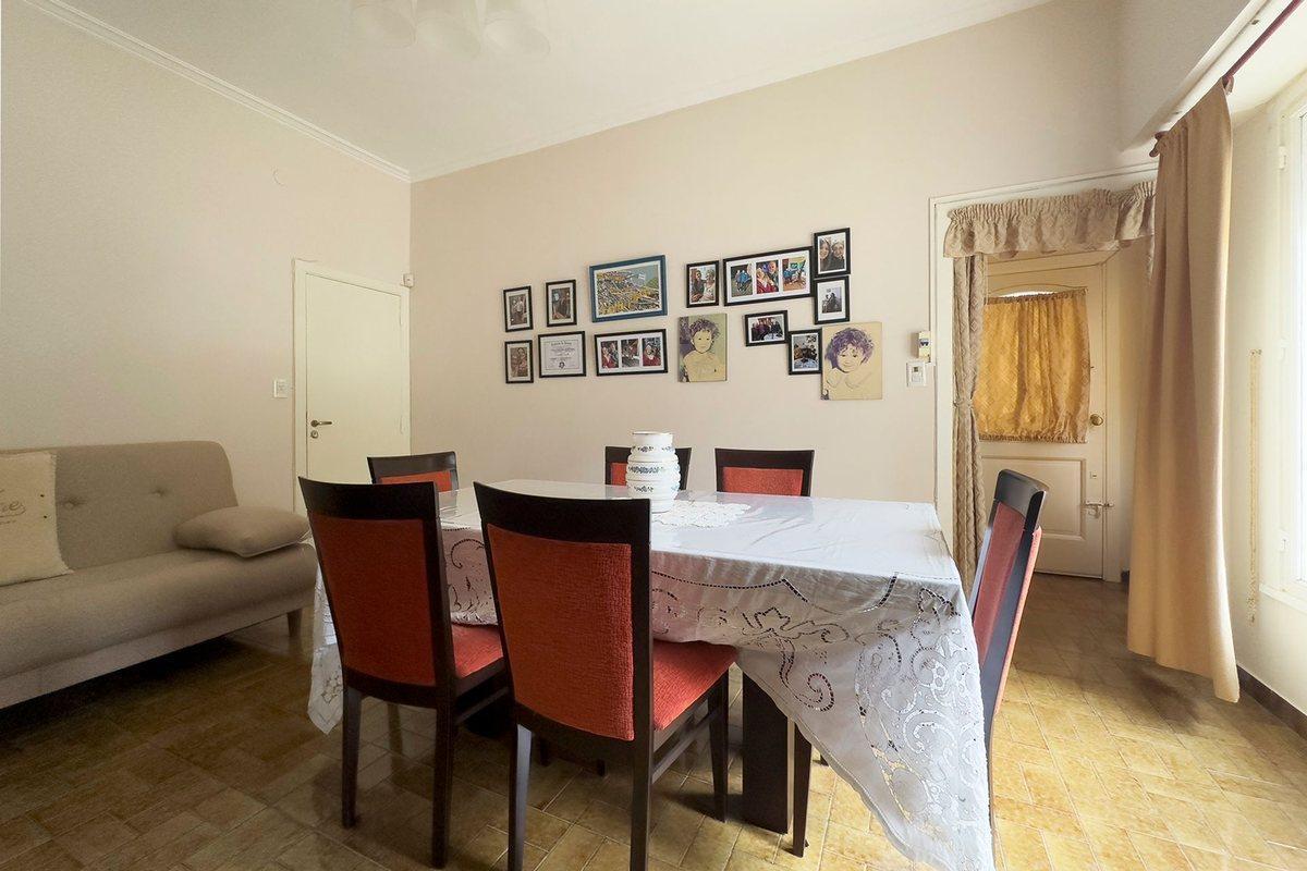 Foto de VILLA SARMIENTO VENTA CHALET 3-4 AMB A MTS GAONA, imagen 2