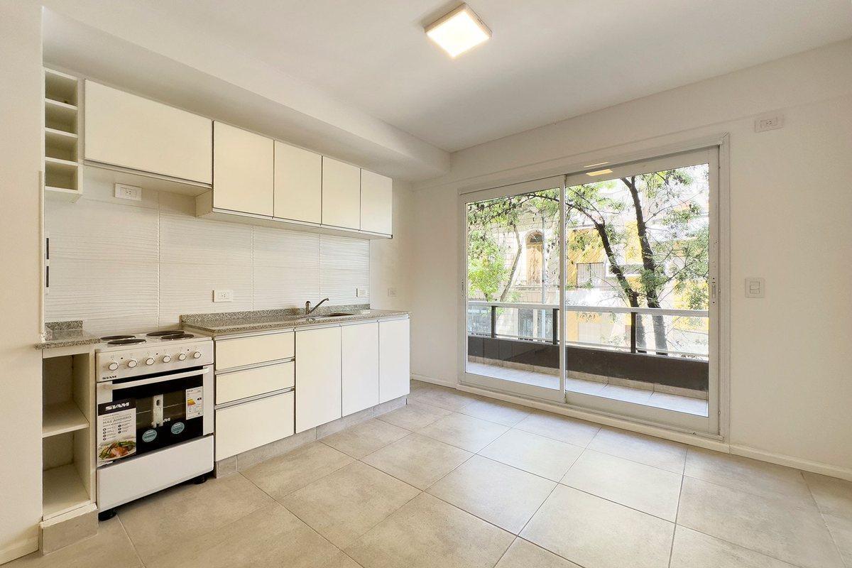 Foto de VENTA MONOAMBIENTE CON DOBLE BALCÓN,ZONA BARRACAS, imagen 4