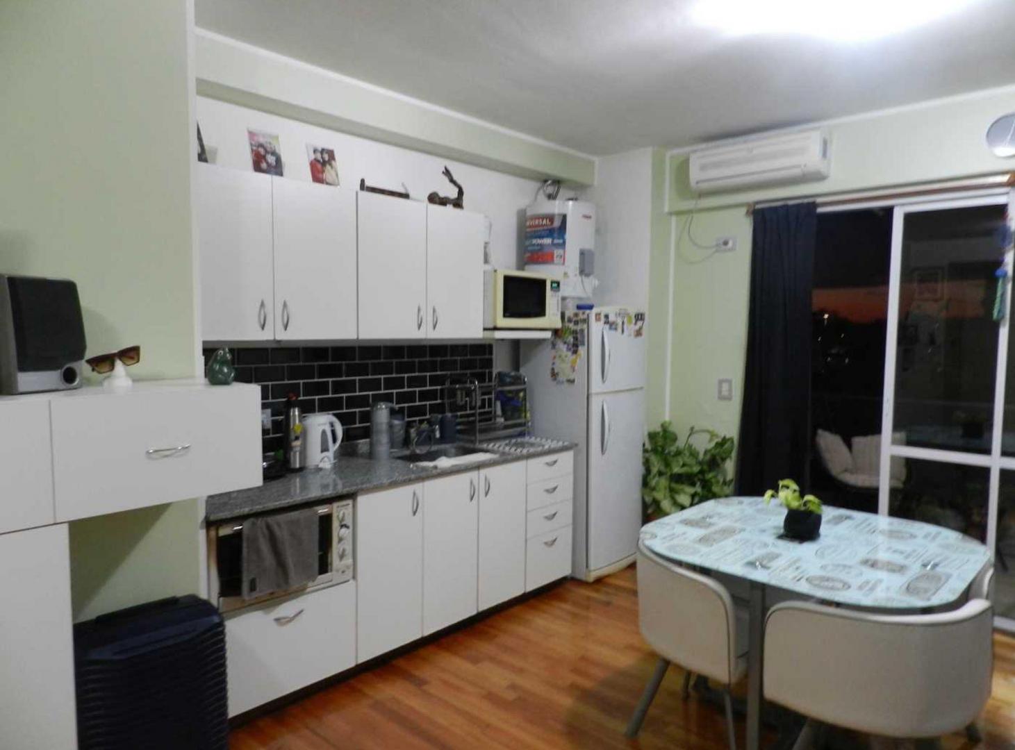 Foto de Monoambiente con amplio balcón y cochera al frente, imagen 3