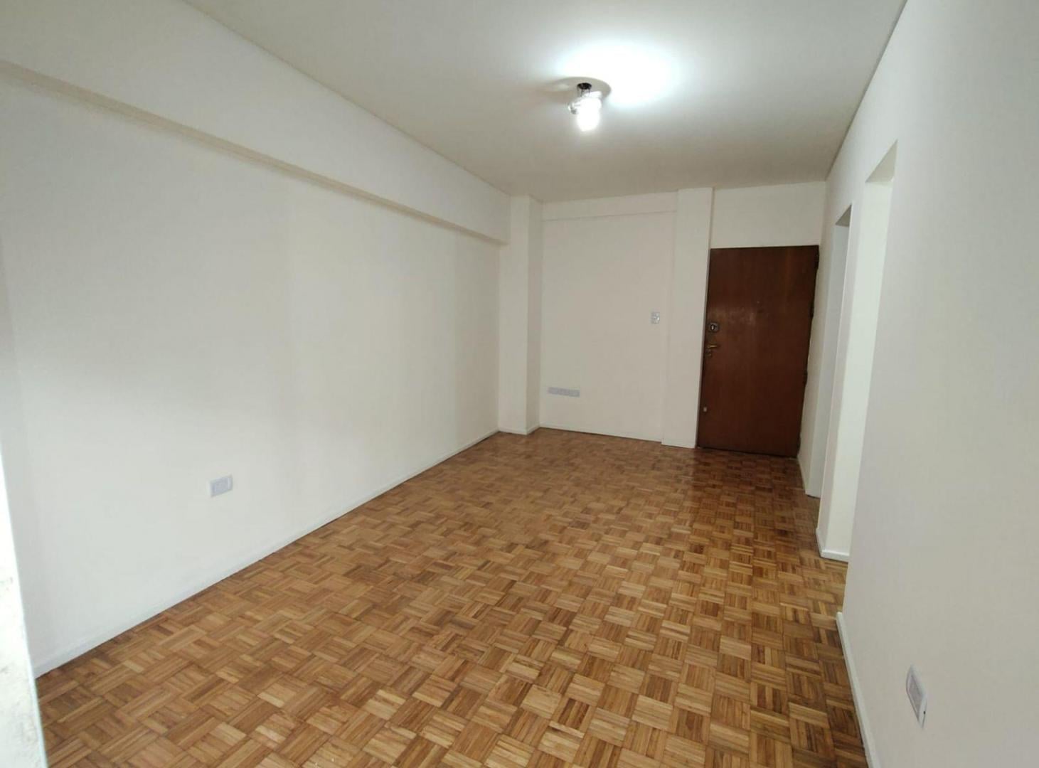Foto de Venta Departamento 3 ambientes reciclado Almagro, imagen 1