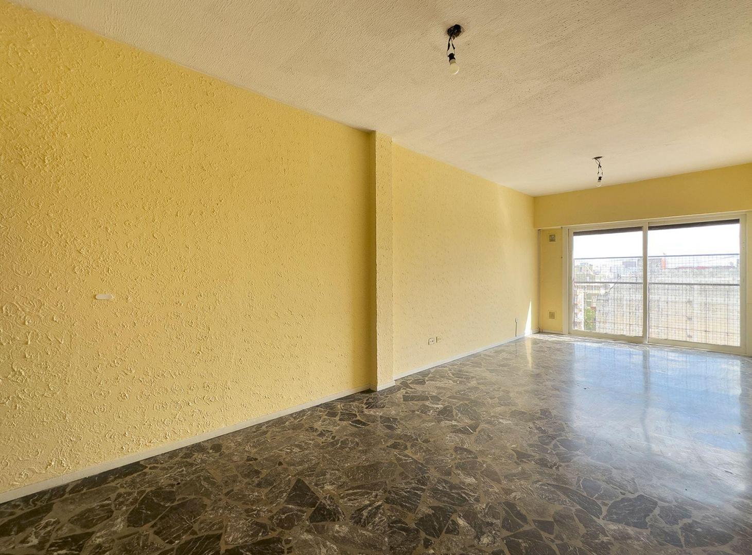 Foto de Venta Departamento 3 ambientes c/baulera Flores, imagen 2