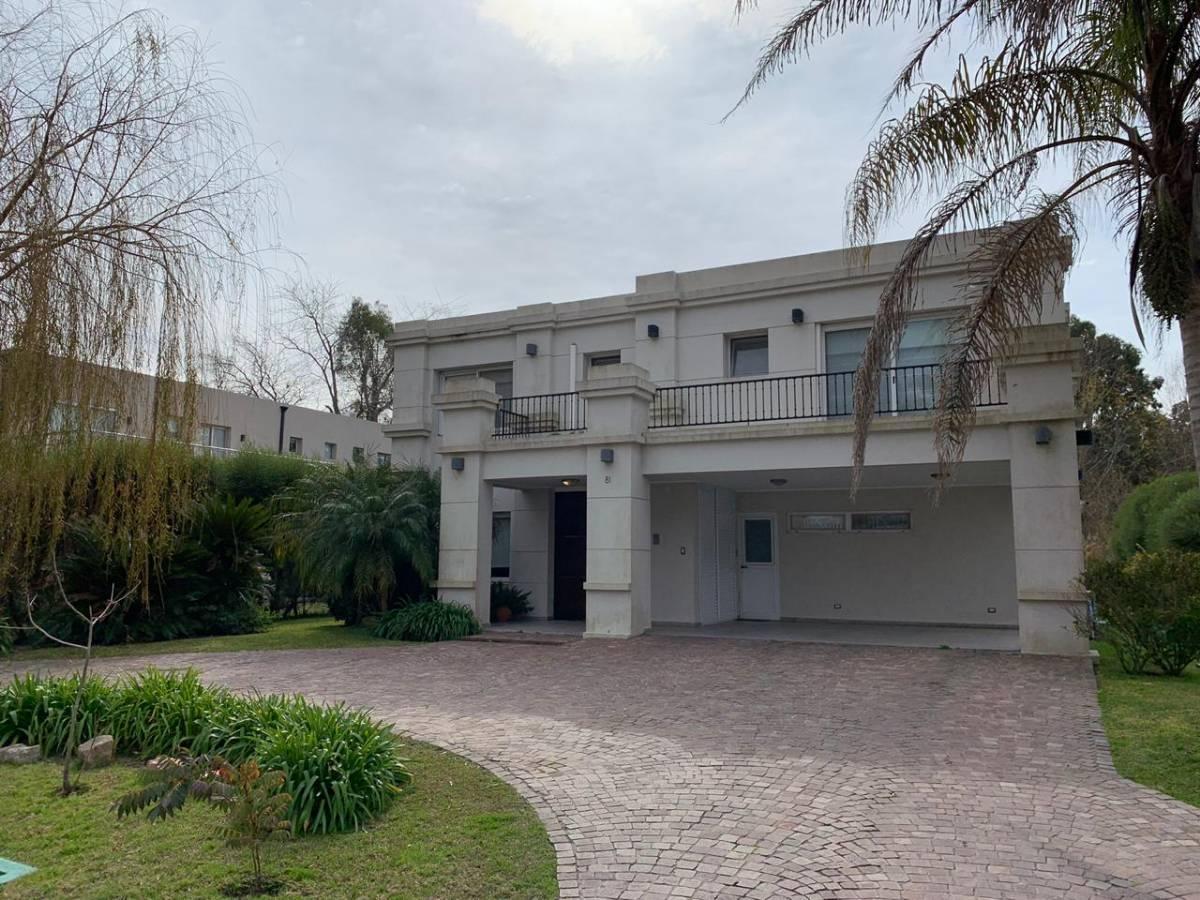 Casa | Venta | Abril Club de Campo