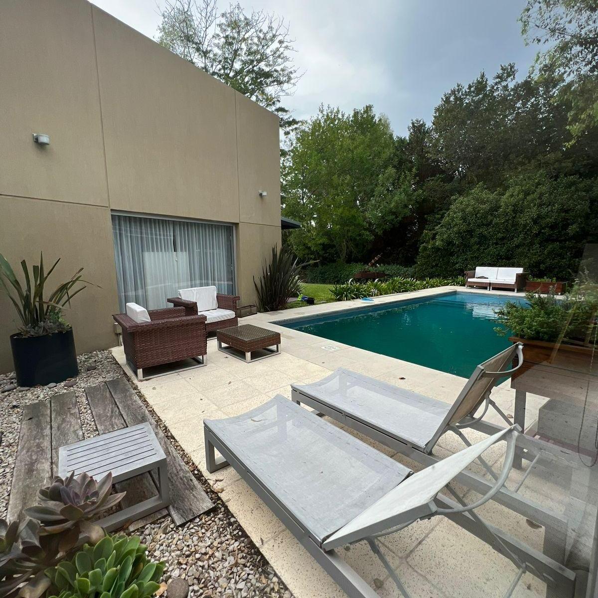 Casa | Venta | Abril Club de Campo 3