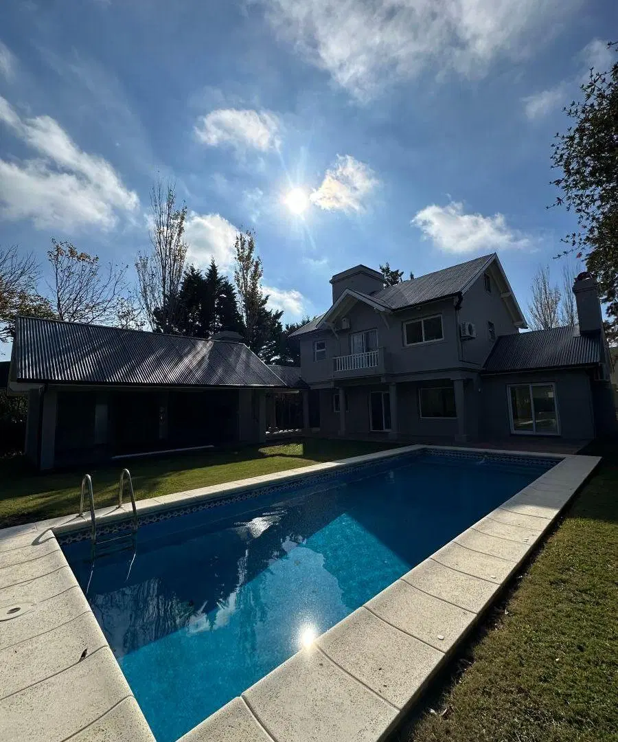 Casa | Alquiler | Abril Club de Campo 2