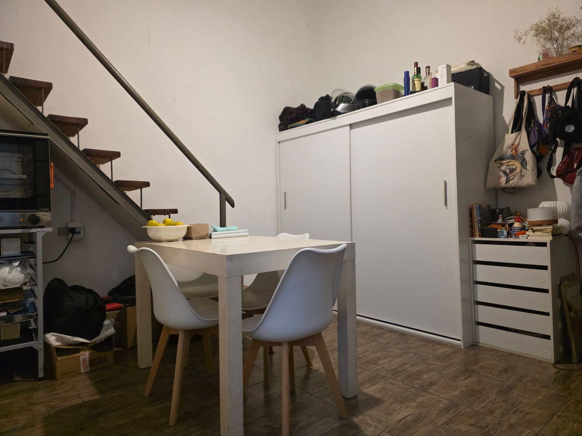 Foto de VENTA PH 2 AMBIENTES MAS ENTREPISO CON PATIO EN PALERMO BAJAS EXPENSAS, imagen 2