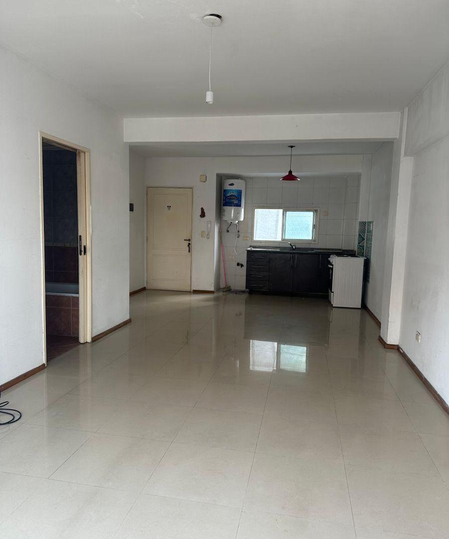 Foto de ALQUILER monoambiente al frente con balcón - apto profesional, imagen 4