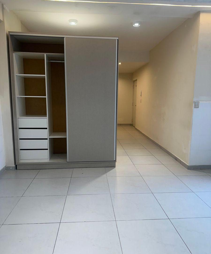 Foto de ALQUILER AMPLIO MONOAMBIENTE CON PATIO/JARDIN, imagen 4