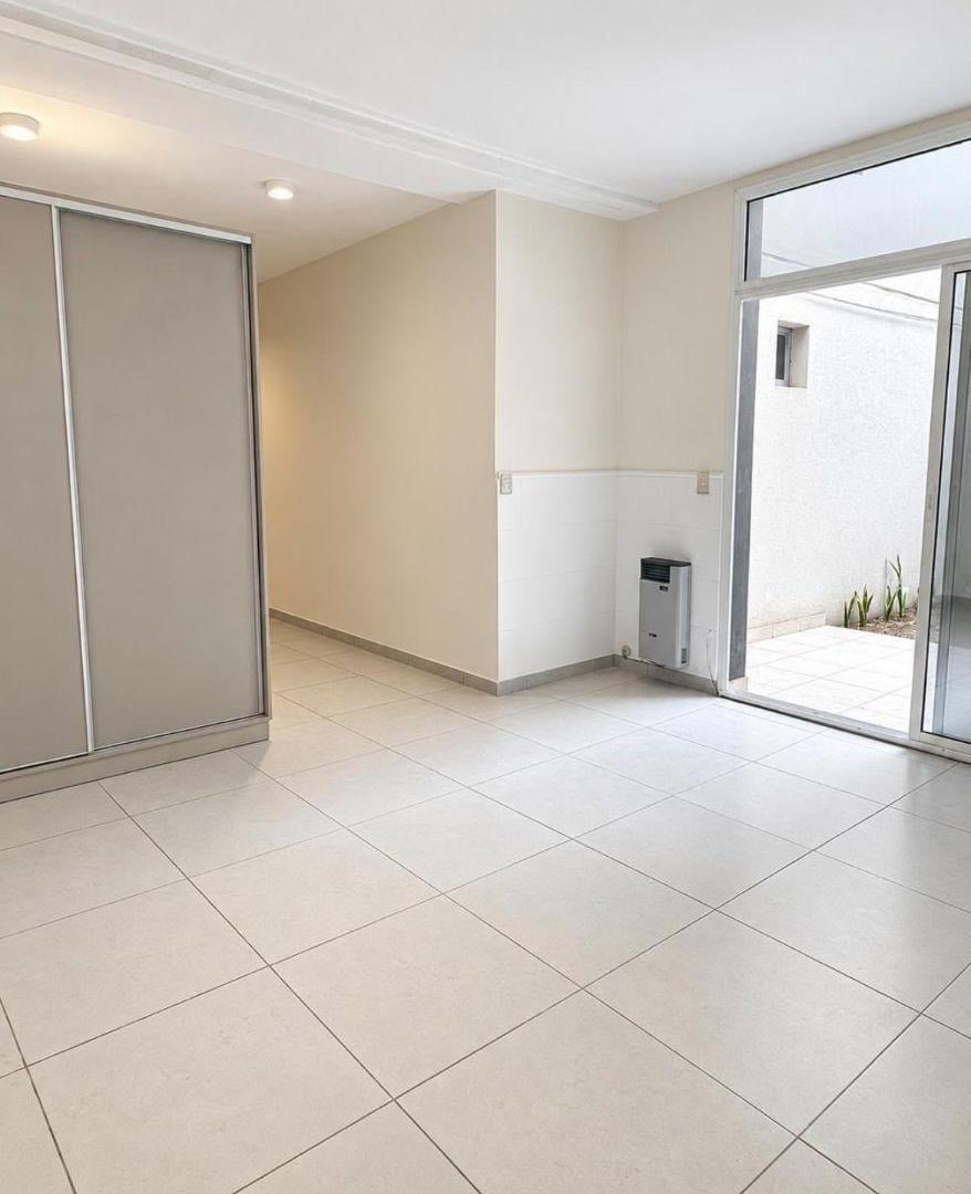 Foto de ALQUILER MONOAMBIENTE DIVISIBLE CON PATIO, imagen 5