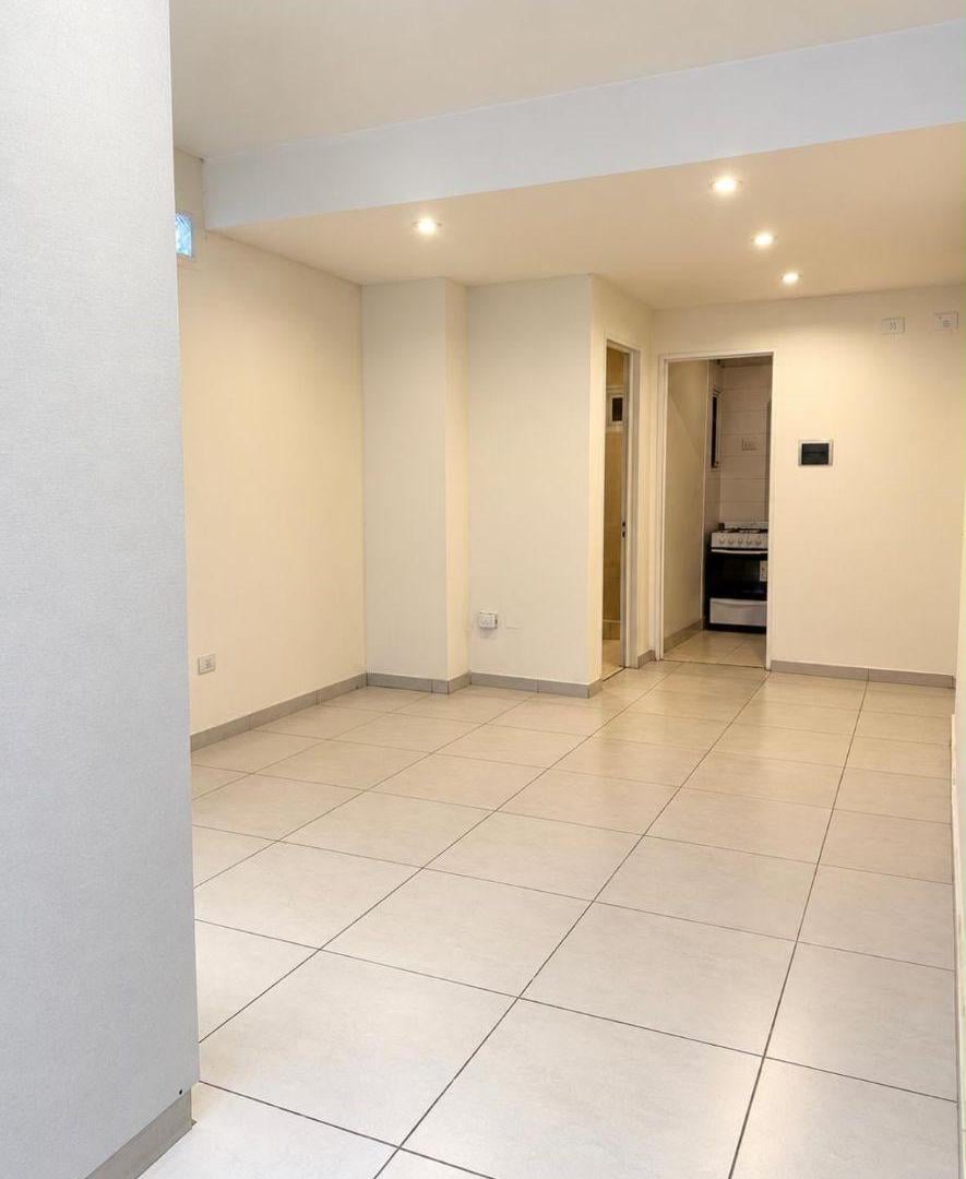 Foto de ALQUILER MONOAMBIENTE DIVISIBLE CON PATIO, imagen 4