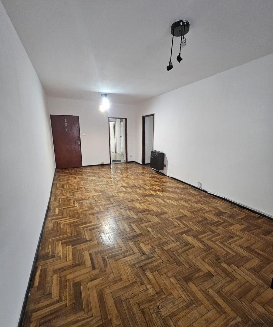 Foto de Departamento de 4 amb con dependencia., imagen 3
